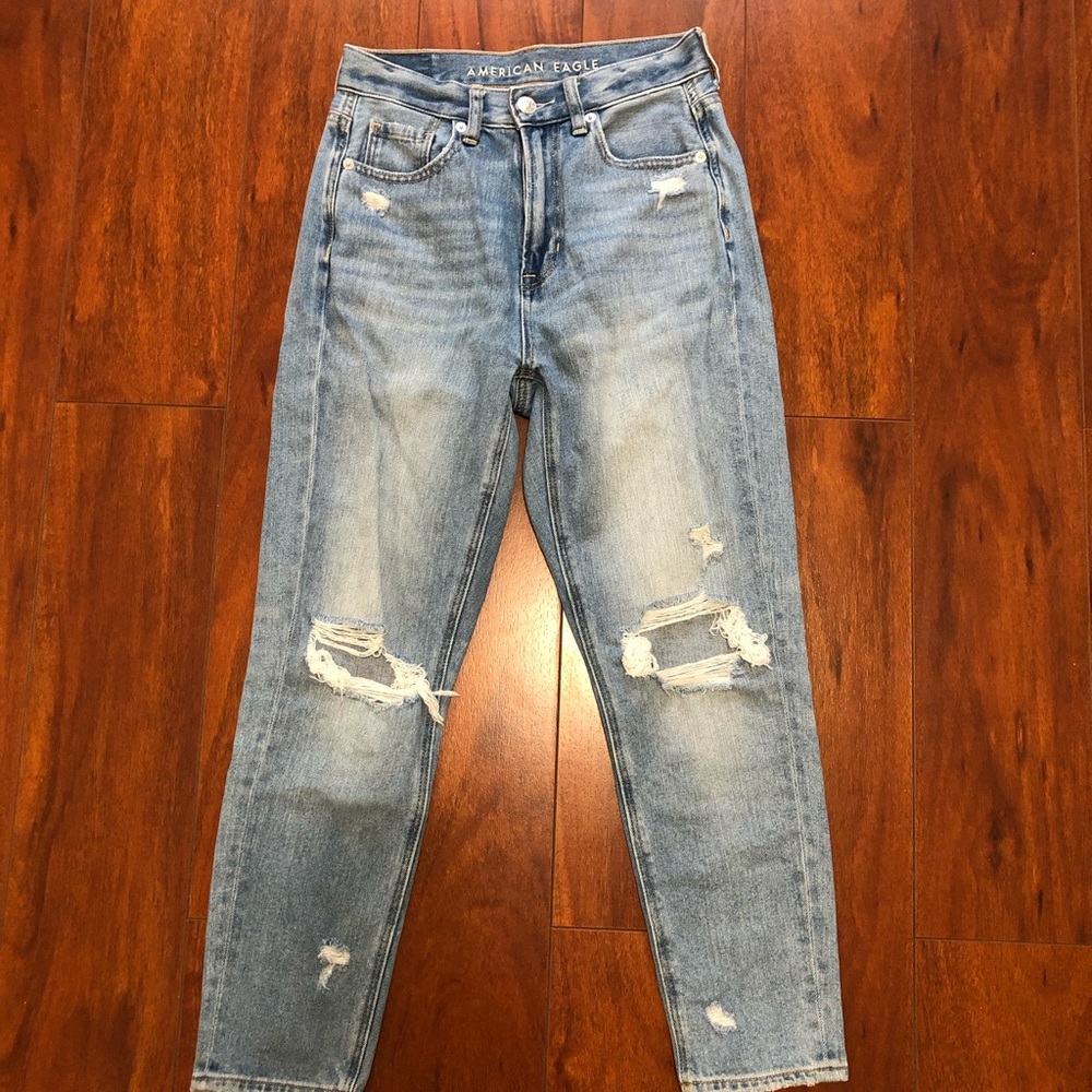 AE mom jean